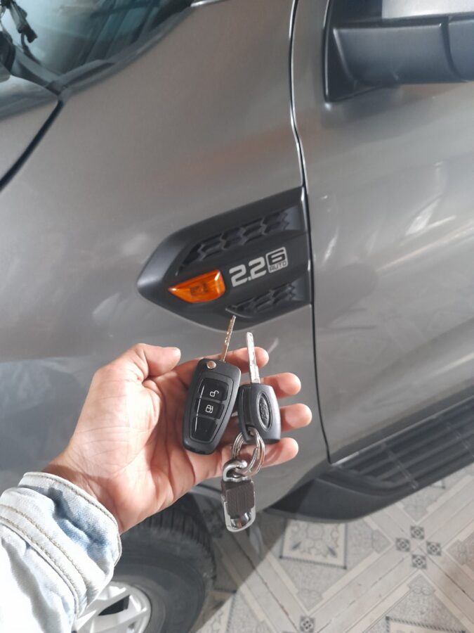 chìa khóa Ford Ranger 2.2