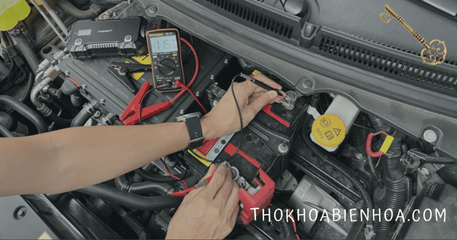 Những Lưu Ý Và Rủi Ro Khi Kích Bình Ô Tô Không Đúng Phương Pháp 1 Kiểm tra thay thế acquy